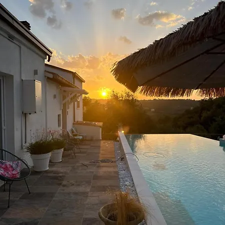 Casina Dami * Canosa Sannita